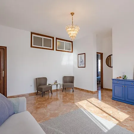 2 Bedroom Unique Ocean View In Tajao Апартаменты